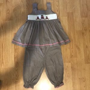 Cute smocked boutique outfit size 2